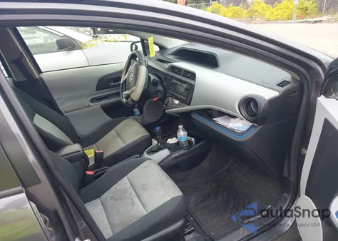 2012 Toyota Prius C Two из США, поврежденный, VIN JTDKDTB38C1509127